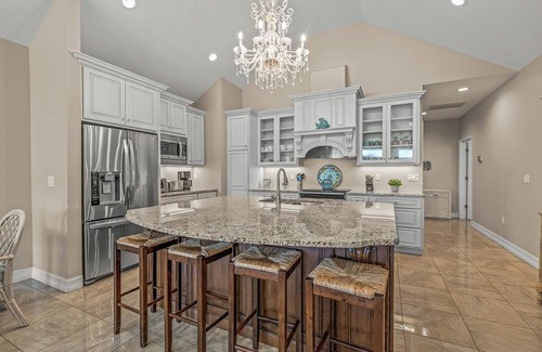 Anna Maria House | AMI Oasis! Pine Avenue is Next Door!~Heated pool/Putt Putt~Steps to Beach!