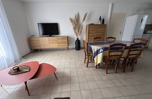 Saint-Pierre-d'Oleron House | Amicizia by Edgar et Alfred