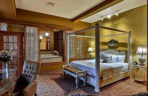 Leacock-Leola-Bareville Hotel | Amish Inspired Lodging in Historic Hotel -4Star -Spa & Pool
