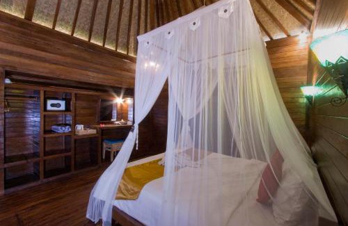 Mushroom Bay Resort | Amora Hut's