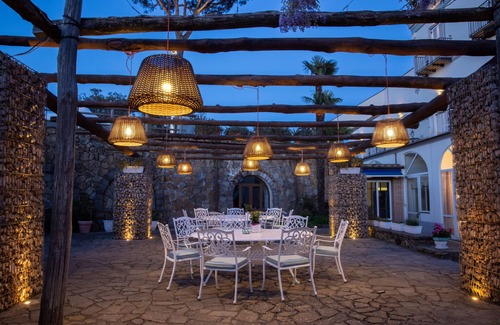 Sant'Agata sui Due Golfi Villa | AMORE RENTALS - Villa Jasmine with Private Pool Ideal for Weddings