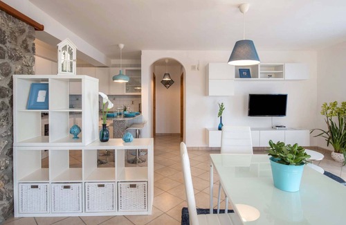 Sirenuse Villa | AMORE RENTALS - Villa Marina with Private Pool, Sea View, Terraces and Parking