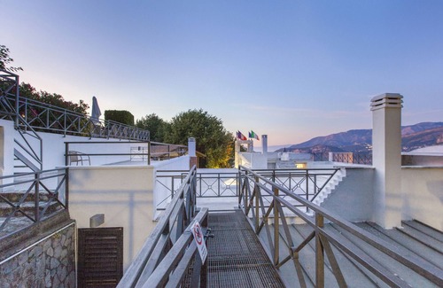 Colli di Fontanelle Villa | AMORE RENTALS - Villa Calisto with Private Swimming Pool, Garden, Jacuzzi, Sea view and Parking