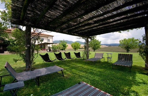 Sarteano Villa | AMORE RENTALS - Villa Olimpia with Pool, Garden, Ideal for Weddings