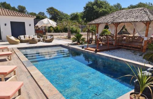 Peypin Bed & Breakfast | Amoremio