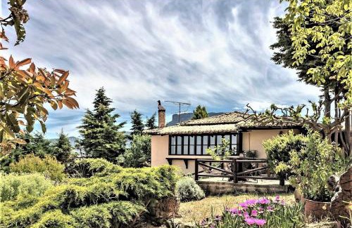 Egira House | Ampelos Estate