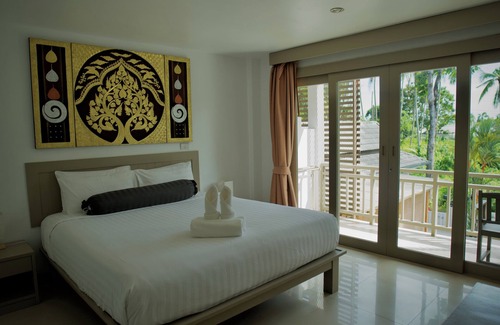 Mae Nam Hotel | Ampha Place Hotel
