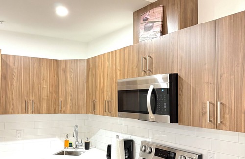 Downtown Edmonton Apartment | Ample 2-Bedroom with City Views Downtown