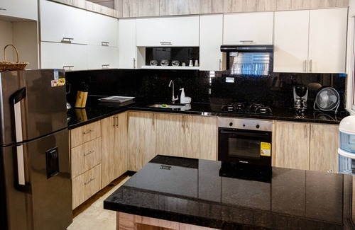 Barranquilla House | Ample 3-bedroom house with AC, WiFi in delightful Barranquilla