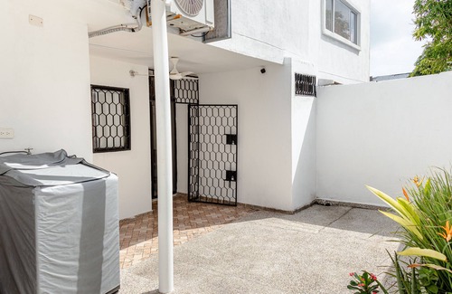 Barranquilla House | Ample 3-bedroom house with AC, WiFi in delightful Barranquilla