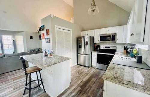 Lynchburg House | Ample Home in a Central Location!