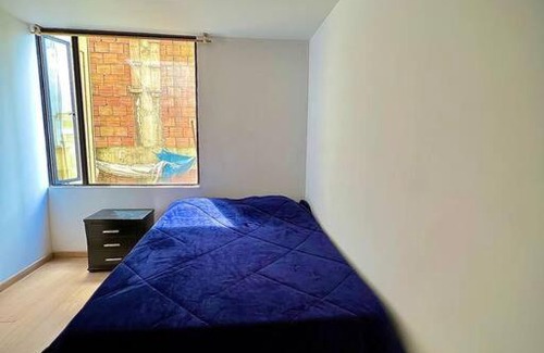 Antiguo Country Apartment | Amplio Apartamento cerca a la Zona T