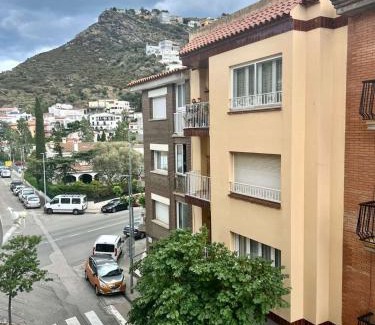 Roses Town Center Apartment | Amplio apartamento tranquilo cerca de la playa