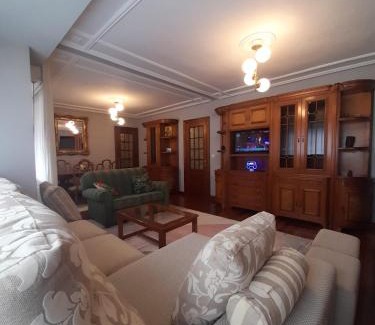 Gijon City Centre Apartment | Amplio, centro, zona Begoña y al lado de la playa