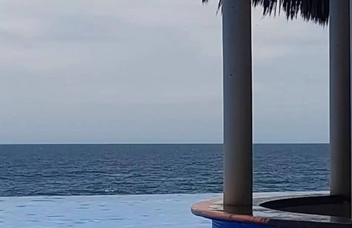 Marina Mazatlan Condo | Amplio condominio de 3 recamaras en Gavias Grand frente al Mar.nn