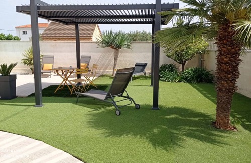 L'Ampolla Villa | “Ampolla Villa”, 5 min away from the beach, 500 sqm garden, 9 persons
