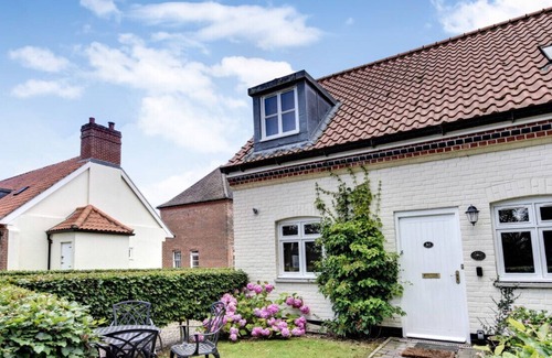 Blythburgh House | Amrose Cottage - Two Bedroom House, Sleeps 4