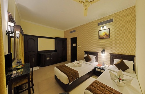 Raja Annamalai Puram Hotel | AMS Raj Palace Sundar
