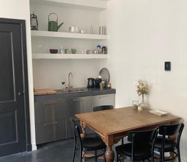 Canal Ring House | Amstel Boutique Studio