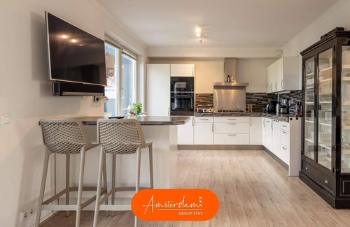 Zwanenburg House | Amsterdam Villa | Jacuzzi, Sauna & Cinema