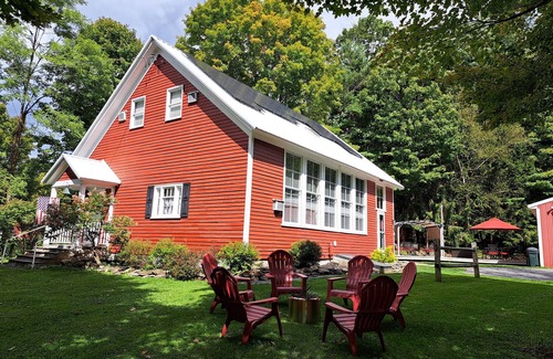 Cooperstown House | Amy's Schoolhouse: Minutes to Dreams Park and Cooperstown. 6 bedrooms; Gameroom!