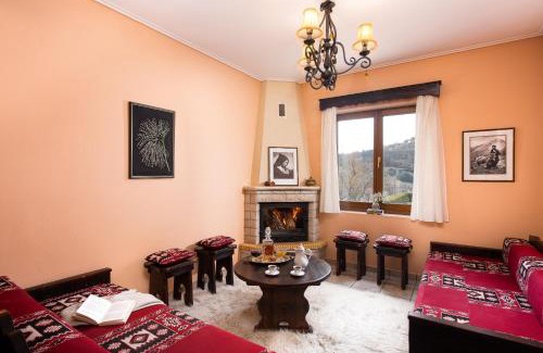 Karpenisi Apartment | Amygdalies Apartments with Fireplace