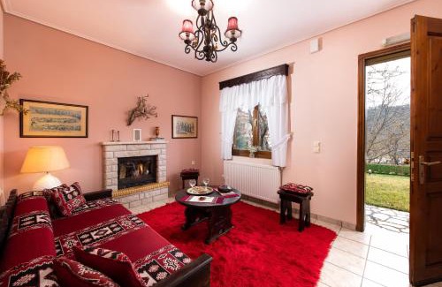 Karpenisi Apartment | Amygdalies Apartments with Fireplace