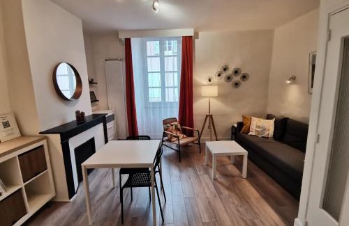 Millau Apartment | Anémone - studio tout confort en centre ville