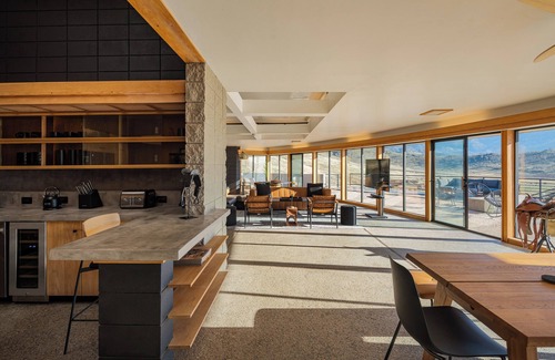 Tehachapi House | An A+ Architectural Wonder Perched Above Some of the Most Popular Local Wineries
