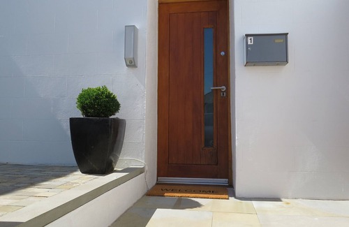Beaumont Apartment | An Amazing Apartment with FREE onsite parking