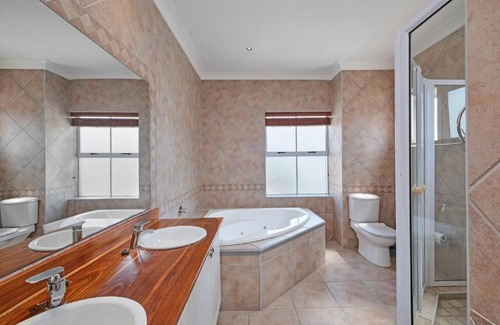 Sunset Beach Villa | An amazing villa overlooking the golfcourse and only 5 minute walk to the beach.