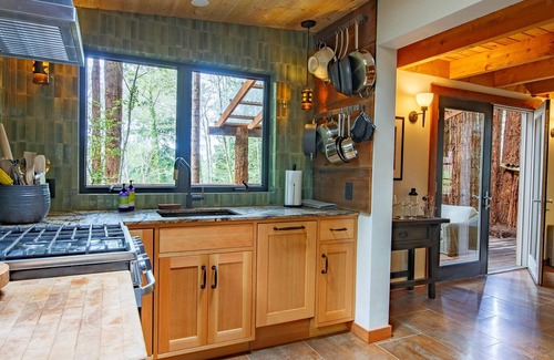 Westhaven-Moonstone Cottage | An Architects Studio- In a Secluded Forest