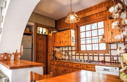 Nea Makri Villa | An art collector's family-friendly retreat Villa with Garden and Jacuzzi