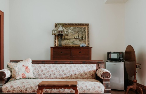 Lafayette House | An Authentic Cajun Experience right in the heart of Lafayette