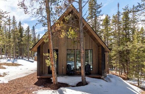 Michigan Hill House | An Exceptional Home for a Colorado Vacation. Luxury, Seclusion, Trees, Mountains