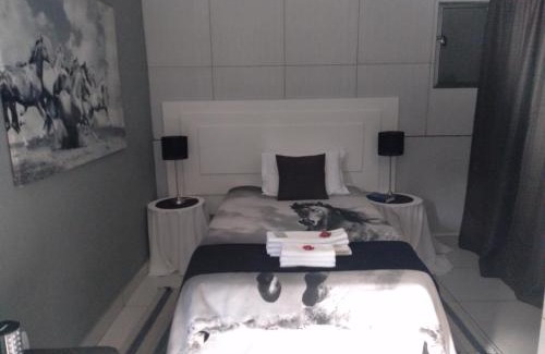 Nelspruit House | An Exclusive Guesthouse too