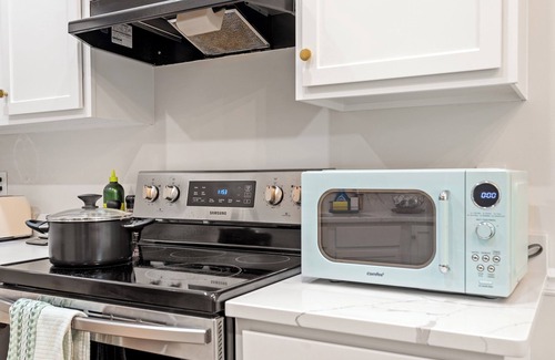 Southwest Raleigh Condo | An executive North Raleigh Oasis with style, comfort, and seamless productivity.