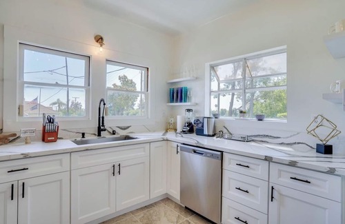 Upland House | An Exquisite Vintage Rare Historical Ranch House!