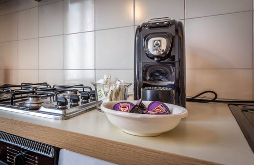 Isolotto Apartment | An ideal apartment for a couple by Mmega