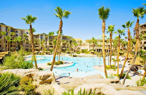 Las Vegas Condo | An Island-Inspired Oasis
