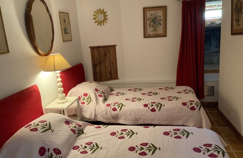 Marcillac-la-Croze Other | An oasis of calm ~ charming Farmhouse with lovely views, Private Pool