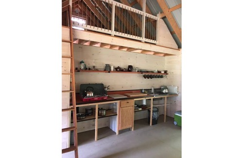 Waldoboro Cabin | An off-grid comfy cabin in a quiet corner of a midcoast organic farm