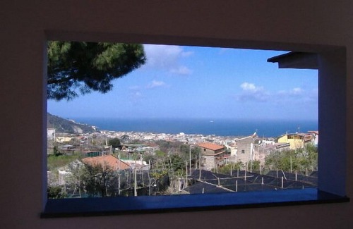 Piano di Sorrento Apartment | AN OLD FARMHOUSE SET IN A CITRUS GROVE