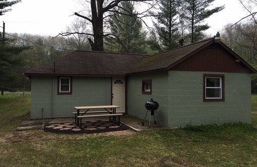 Irons Cabin | An Outdoor Lover's Paradise Located In The Heart Of The Manistee National Forest