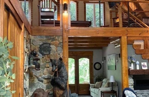 Raleigh Other | An owner-built custom timber, pegged barn-like home made ala’ Amish style!
