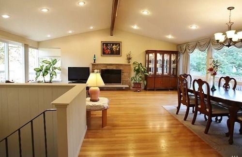 Newport Apartment | An upper Level unit 3B/2B close to Park, Golf course, Hiking Trail, ready for U!