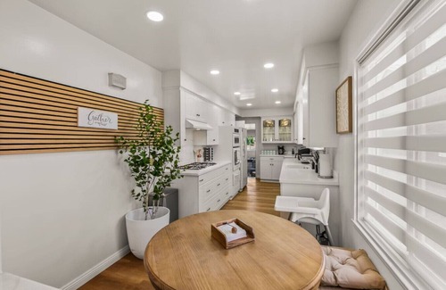 Southwest Anaheim House | AN6-Anaheim Home w/ Playground & Jacuzzi