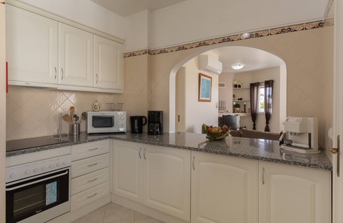 Alporchinhos Apartment | ANABELA APARTMENT IN THE BEAUTIFUL APARTMENT CLUB NAUTILUS
