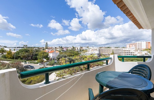 Alporchinhos Apartment | ANABELA APARTMENT IN THE BEAUTIFUL APARTMENT CLUB NAUTILUS