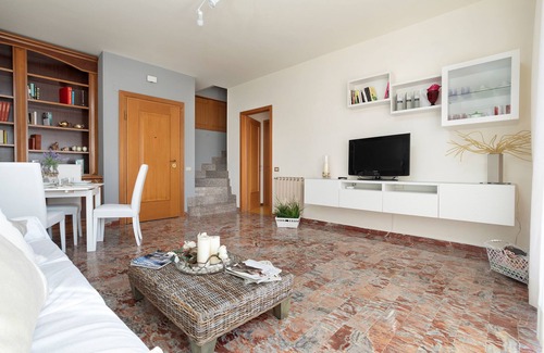 Zona XIX Casal Morena House | Anagnino white home apartment